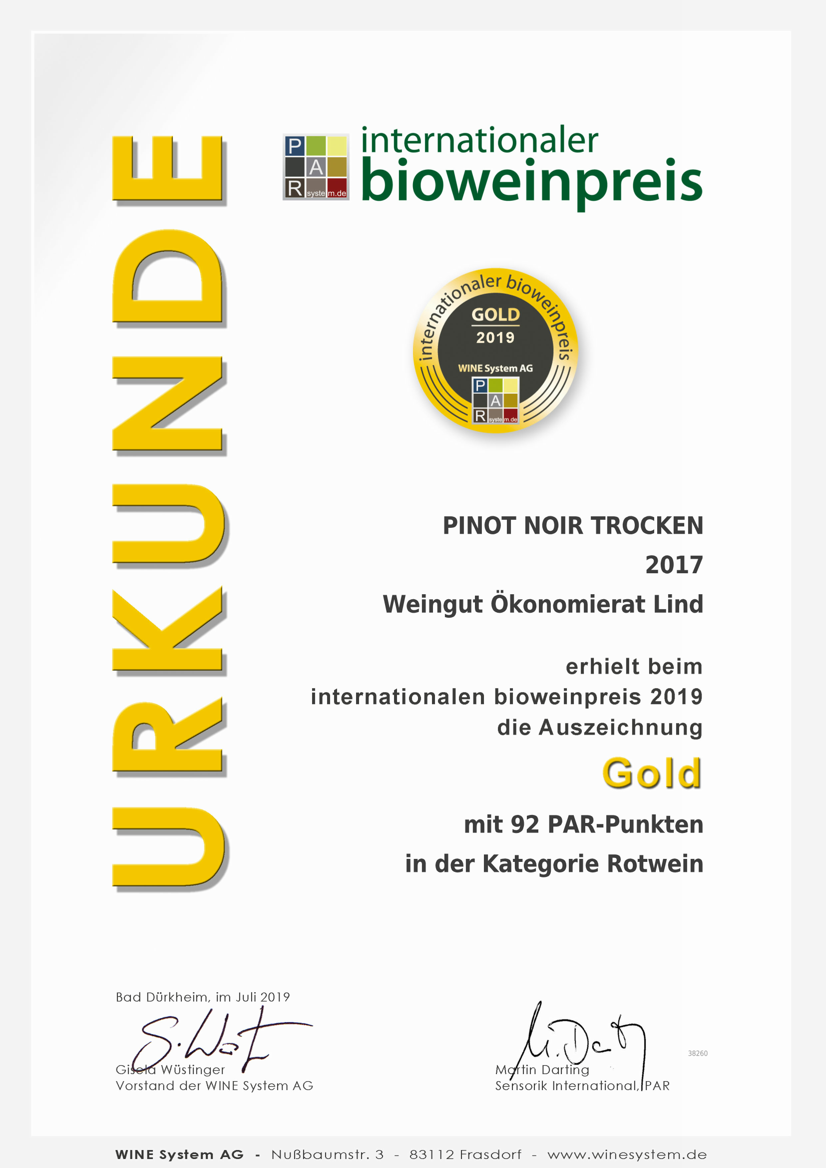 Internationaler Bioweinpreis Pinot Noir 2017 - Gold Internationaler Bioweinpreis Pinot Noir 2017 - Gold