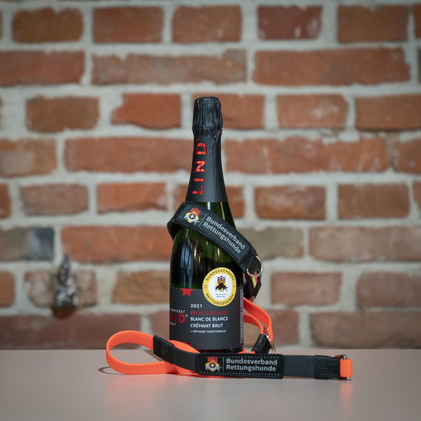 BRH Crémant – Sekt aus Weißburgunder & Chardonnay-Trauben, unterstützt Rettungshunde