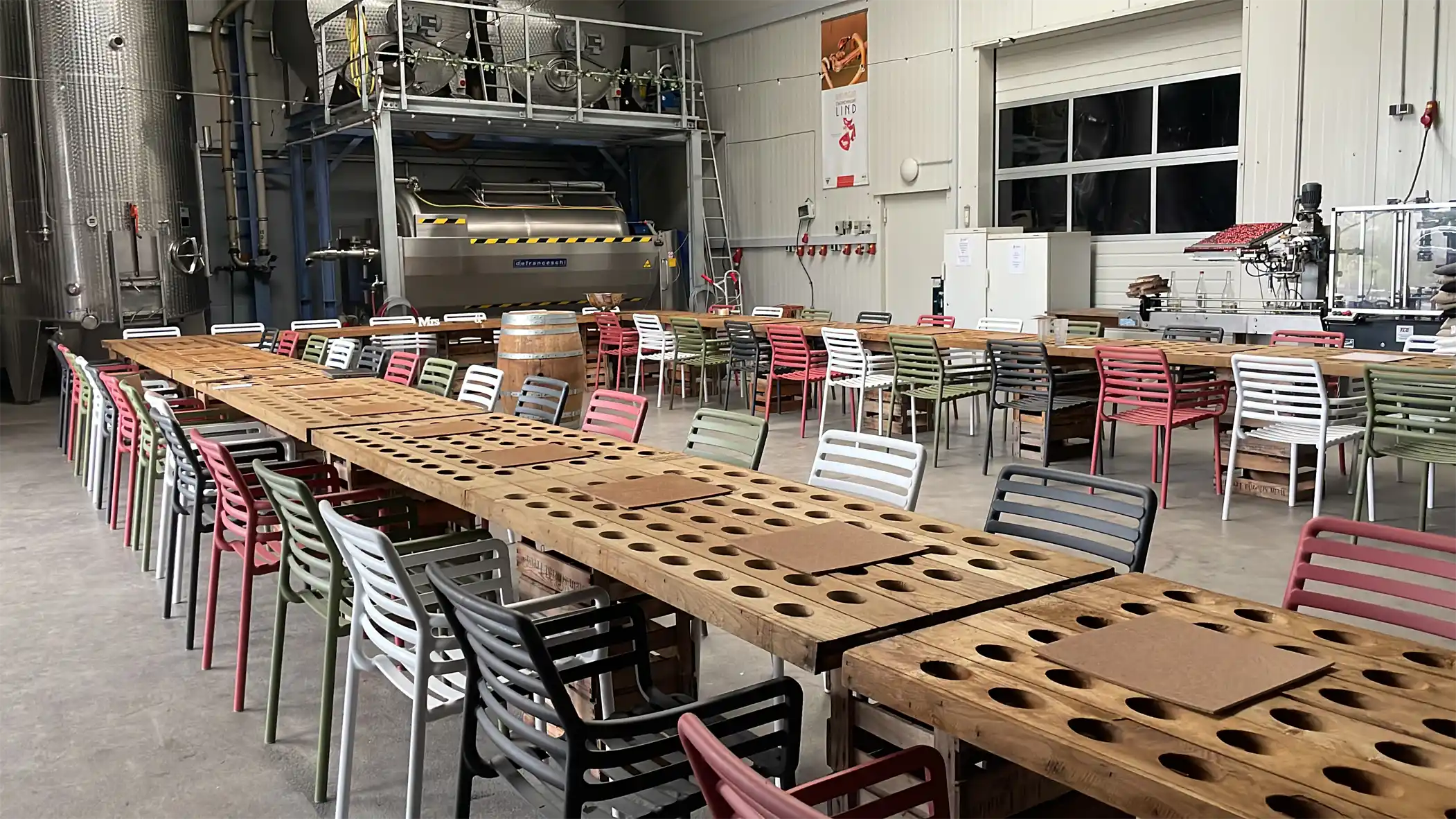 Kelterhalle gemütlich bestuhlt